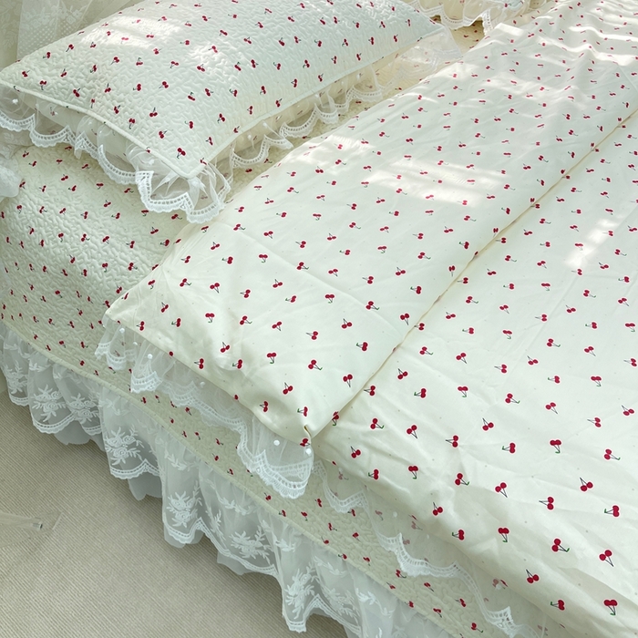 91家纺网 家纺一手货源 找家纺 禧瑞谷 2025新款双层花边纯棉床盖雪纺蕾丝款纯棉床盖四件套 小红果