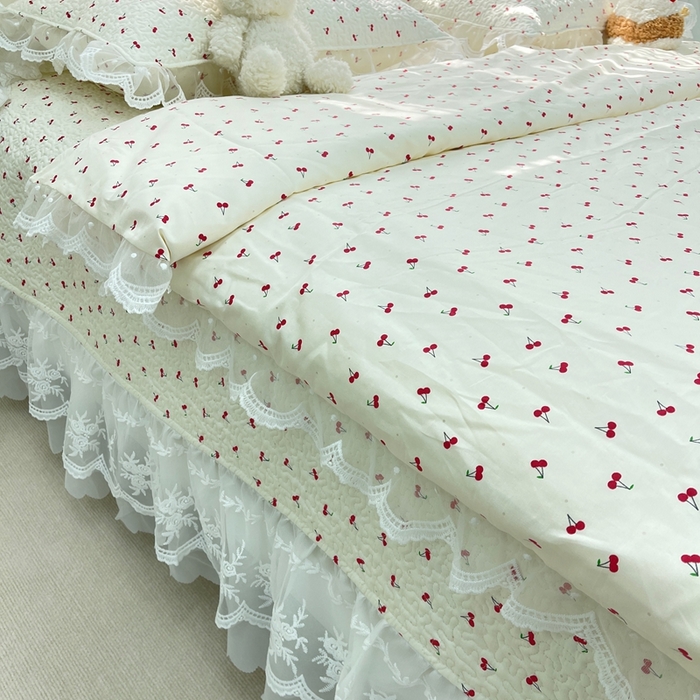 91家纺网 家纺一手货源 找家纺 禧瑞谷 2025新款双层花边纯棉床盖雪纺蕾丝款纯棉床盖四件套 小红果