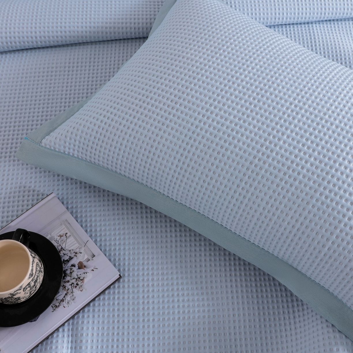 91家纺网 家纺一手货源 找家纺 耀悦家纺 2026款100%乙纶凉席pe凉感华夫格凉席加厚三明治三件套床笠床席子枕套 华夫格-水晶兰床席款