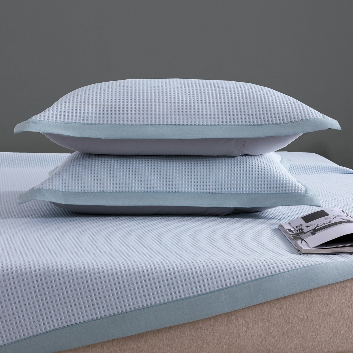 91家纺网 家纺一手货源 找家纺 耀悦家纺 2026款100%乙纶凉席pe凉感华夫格凉席加厚三明治三件套床笠床席子枕套 华夫格-水晶兰床席款