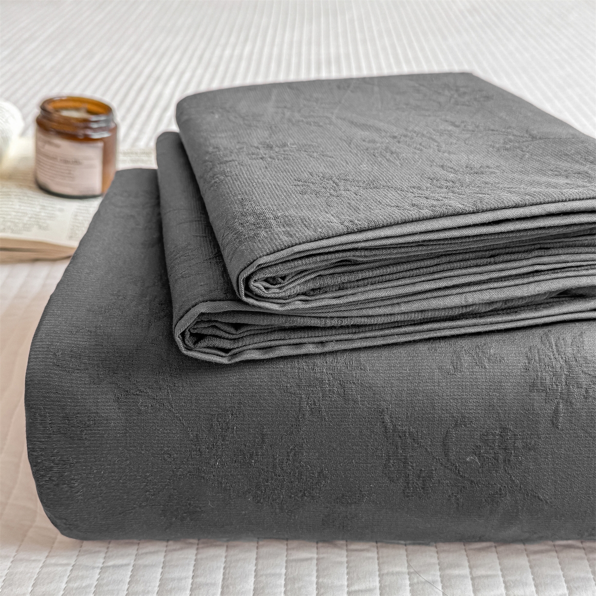 91家纺网 家纺一手货源 找家纺 （总）灰鲸 2026新款全棉简约三层纱色织提花单品床单