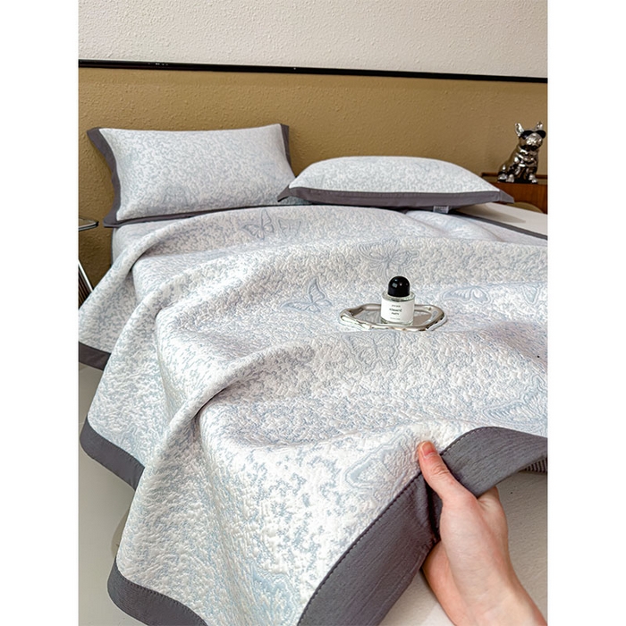 91家纺网 家纺一手货源 找家纺 （总）几禾 2026新款凉感抗菌提花豆豆凉席蝶舞花语