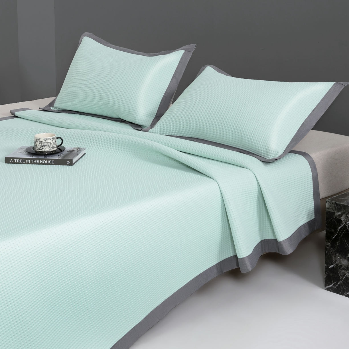 91家纺网 家纺一手货源 找家纺 耀悦家纺 2026款100%乙纶凉席pe凉感华夫格凉席加厚三明治三件套床笠床席子枕套 华夫格-水绿床席款