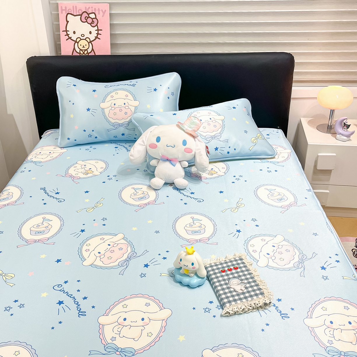 91家纺网 家纺一手货源 找家纺 暮思家居 2026新款三丽鸥正版授权数码印花A类可机洗1200D冰丝凉席三件套平铺款系列 平铺款-蓝色玉桂狗