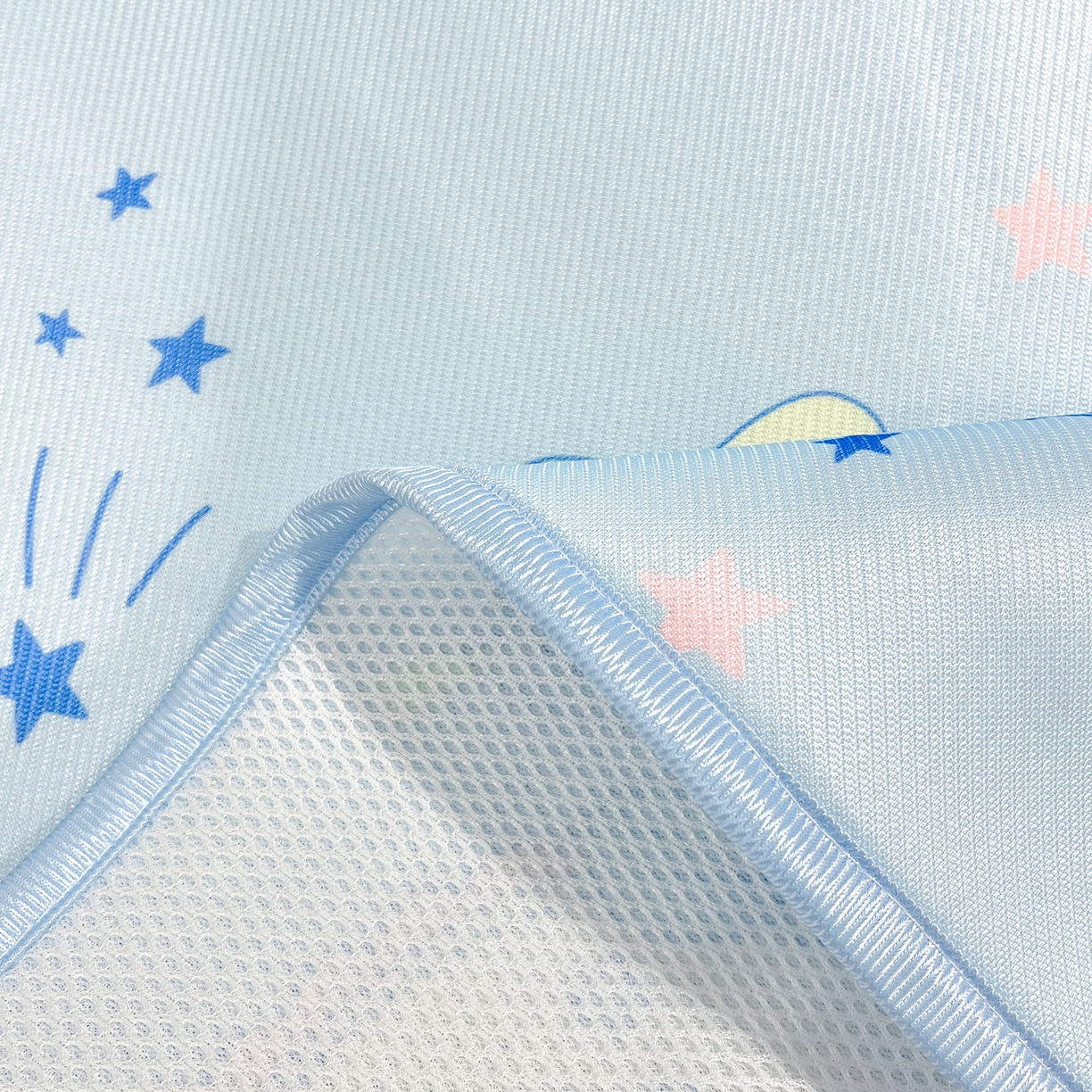 91家纺网 家纺一手货源 找家纺 暮思家居 2026新款三丽鸥正版授权数码印花A类可机洗1200D冰丝凉席三件套平铺款系列 平铺款-蓝色玉桂狗