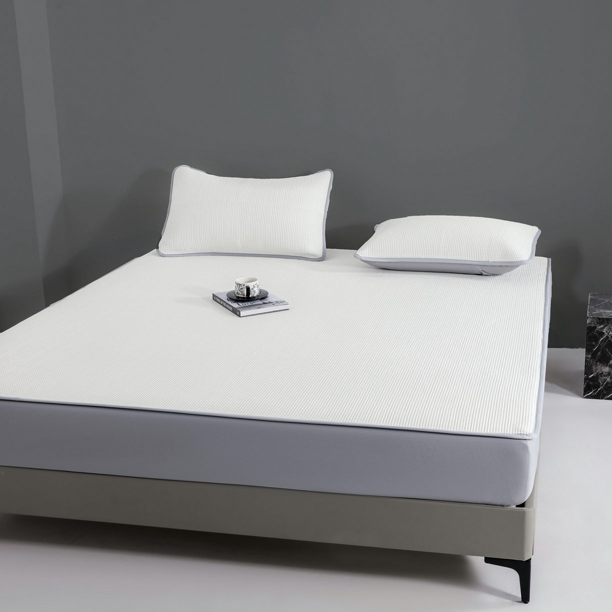 91家纺网 家纺一手货源 找家纺 耀悦家纺 2026款100%乙纶凉席pe凉感华夫格凉席加厚三明治三件套床笠床席子枕套 奶白-床笠款