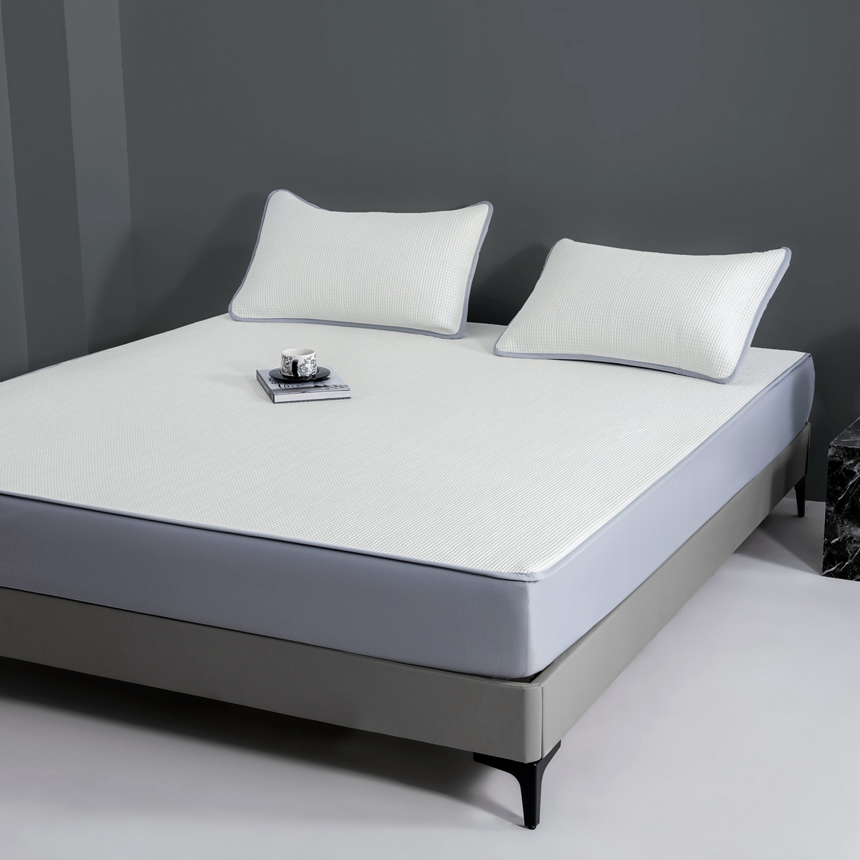 91家纺网 家纺一手货源 找家纺 耀悦家纺 2026款100%乙纶凉席pe凉感华夫格凉席加厚三明治三件套床笠床席子枕套 奶白-床笠款