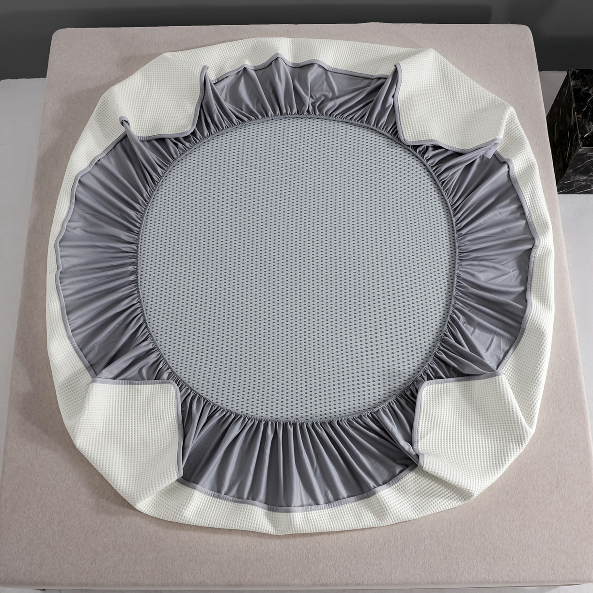 91家纺网 家纺一手货源 找家纺 耀悦家纺 2026款100%乙纶凉席pe凉感华夫格凉席加厚三明治三件套床笠床席子枕套 奶白-床笠款