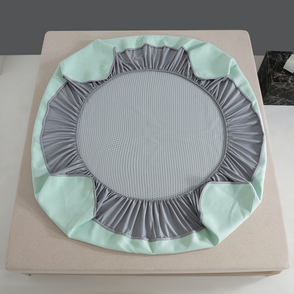 91家纺网 家纺一手货源 找家纺 耀悦家纺 2026款100%乙纶凉席pe凉感华夫格凉席加厚三明治三件套床笠床席子枕套 清凉绿-床笠款