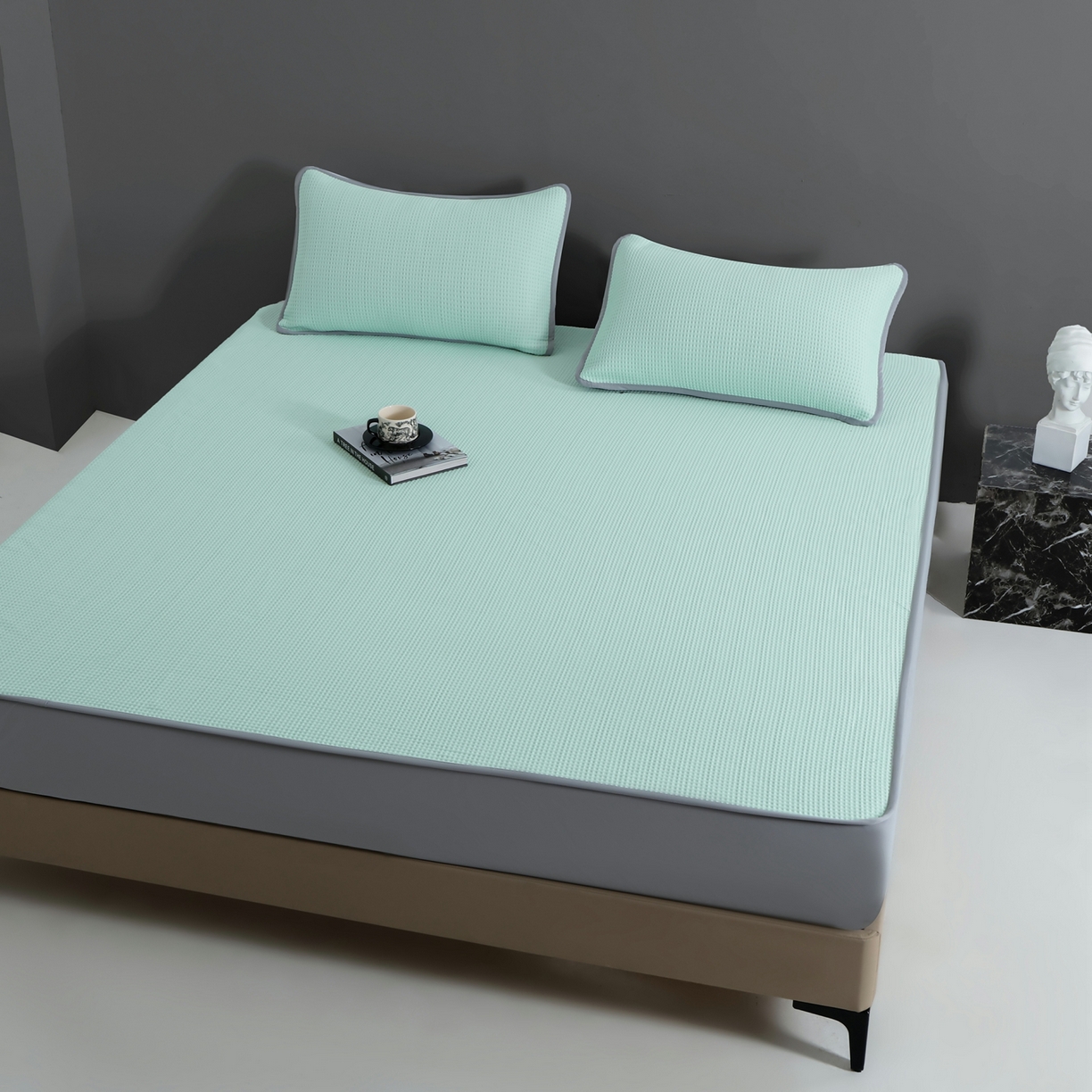 91家纺网 家纺一手货源 找家纺 耀悦家纺 2026款100%乙纶凉席pe凉感华夫格凉席加厚三明治三件套床笠床席子枕套 清凉绿-床笠款