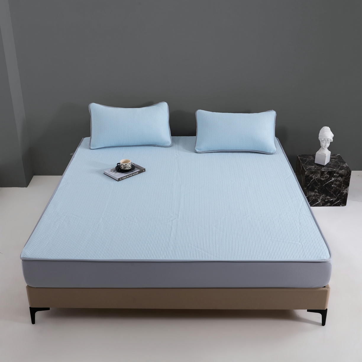 91家纺网 家纺一手货源 找家纺 耀悦家纺 2026款100%乙纶凉席pe凉感华夫格凉席加厚三明治三件套床笠床席子枕套 水晶蓝-床笠款