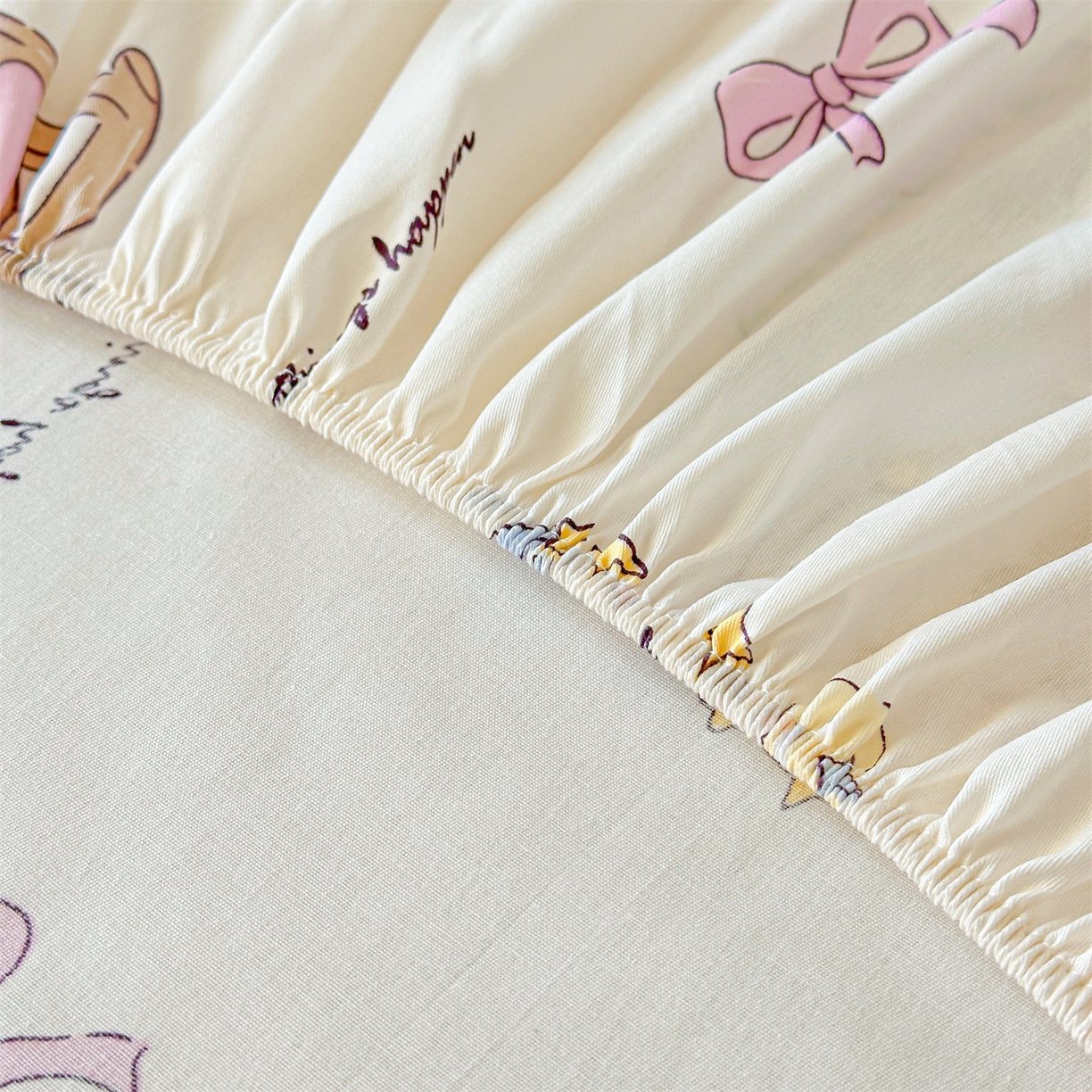 91家纺网 家纺一手货源 找家纺 优眠坊 2026春夏新款全棉印花卡通单床笠 童年趣宝