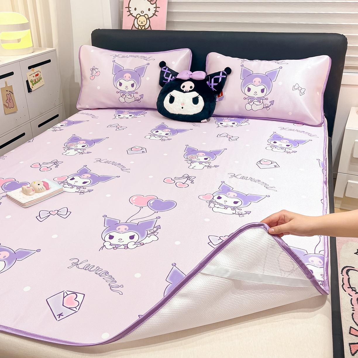 91家纺网 家纺一手货源 找家纺 暮思家居 2026新款三丽鸥正版授权数码印花A类可机洗1200D冰丝凉席三件套平铺款系列 平铺款-气球库洛米