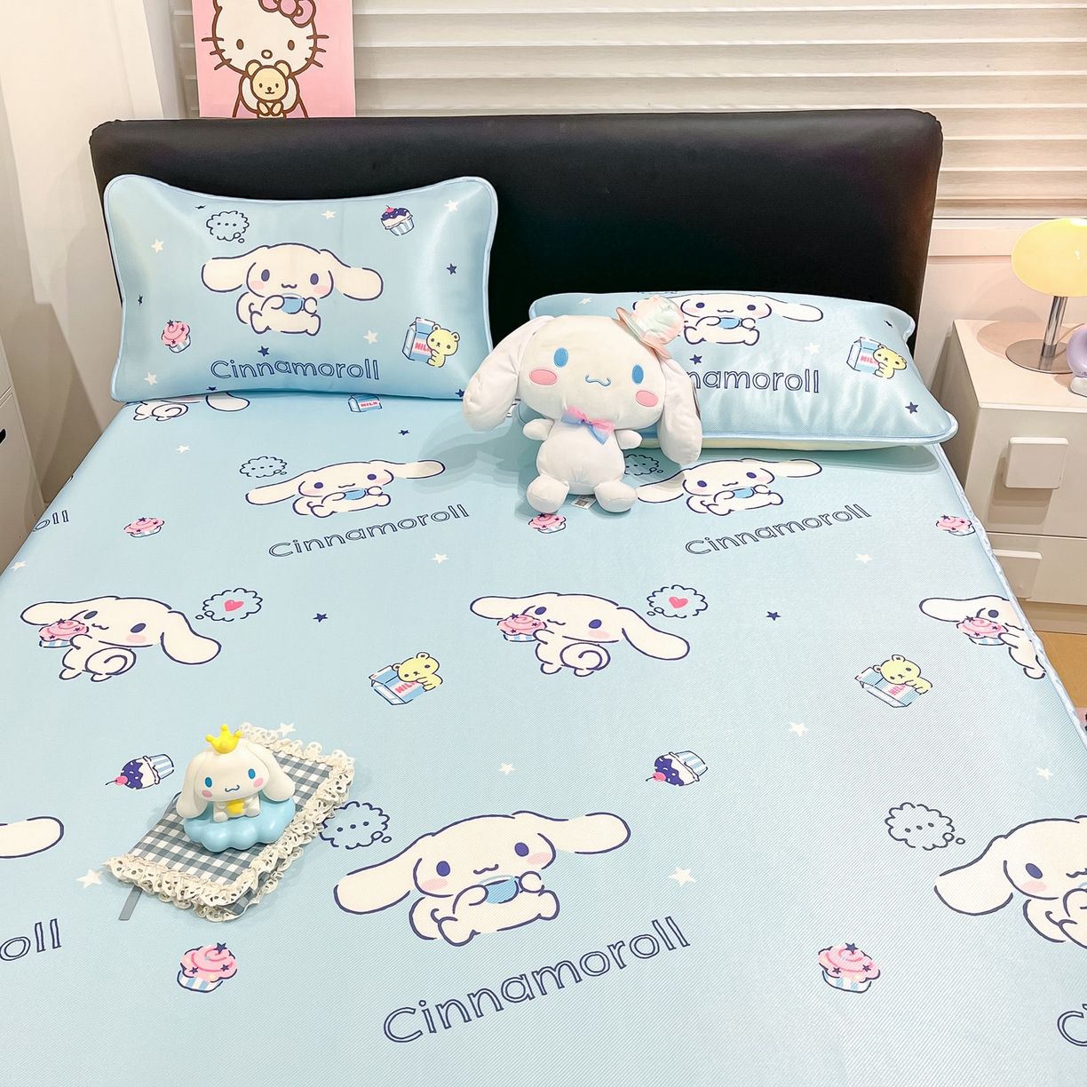 91家纺网 家纺一手货源 找家纺 暮思家居 2026新款三丽鸥正版授权数码印花A类可机洗1200D冰丝凉席三件套平铺款系列 平铺款-甜品玉桂狗