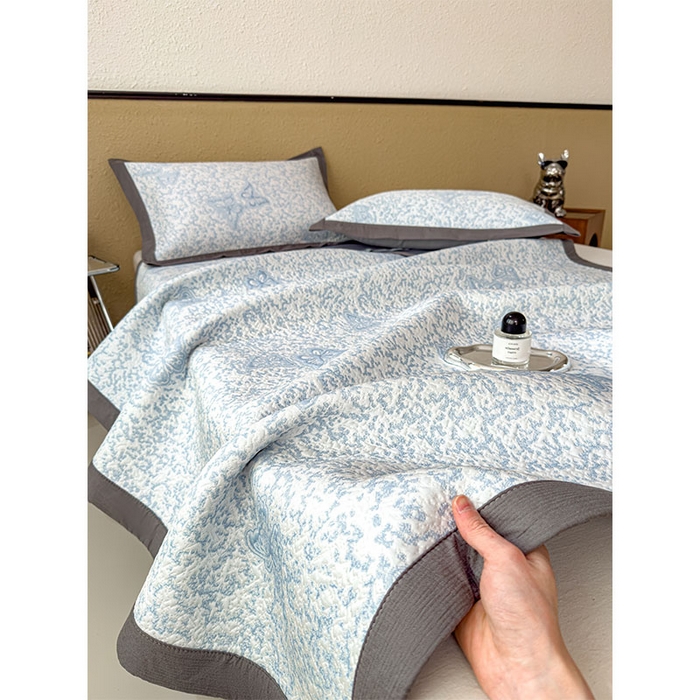 91家纺网 家纺一手货源 找家纺 几禾 2026新款凉感抗菌提花豆豆凉席蝶舞花语 床席-蝶舞花语-清新蓝