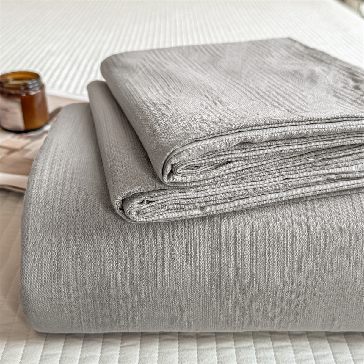 91家纺网 家纺一手货源 找家纺 （总）灰鲸 2026新款全棉简约三层纱色织提花单品床单