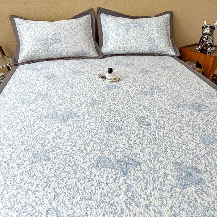 91家纺网 家纺一手货源 找家纺 几禾 2026新款凉感抗菌提花豆豆凉席蝶舞花语 床席-蝶舞花语-清新蓝