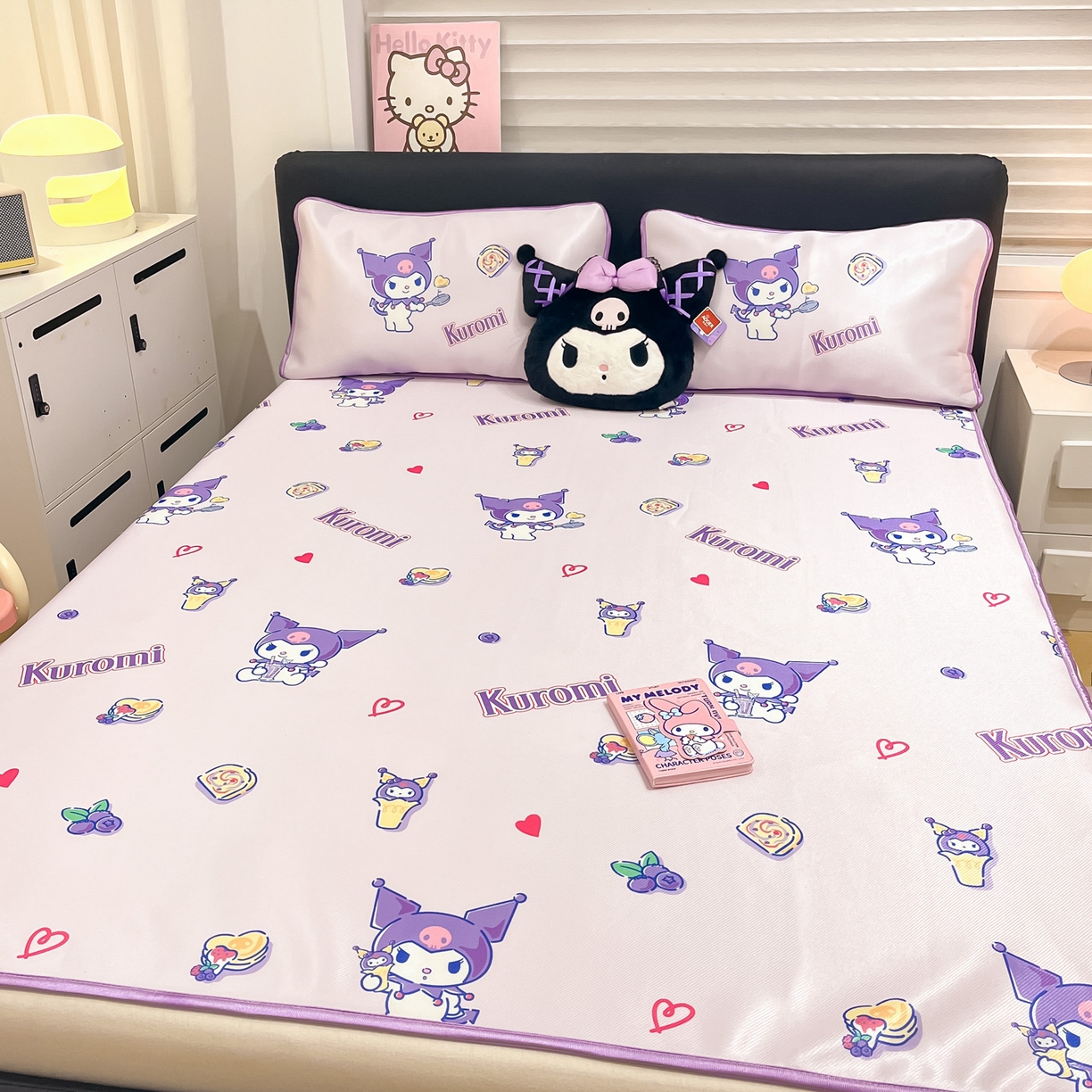 91家纺网 家纺一手货源 找家纺 暮思家居 2026新款三丽鸥正版授权数码印花A类可机洗1200D冰丝凉席三件套平铺款系列 平铺款-甜甜库洛米