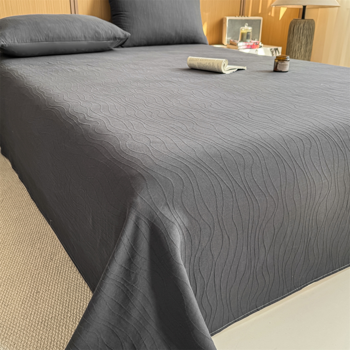 91家纺网 家纺一手货源 找家纺 灰鲸 2026新款全棉简约三层纱色织提花单品床单 浅忆-素墨