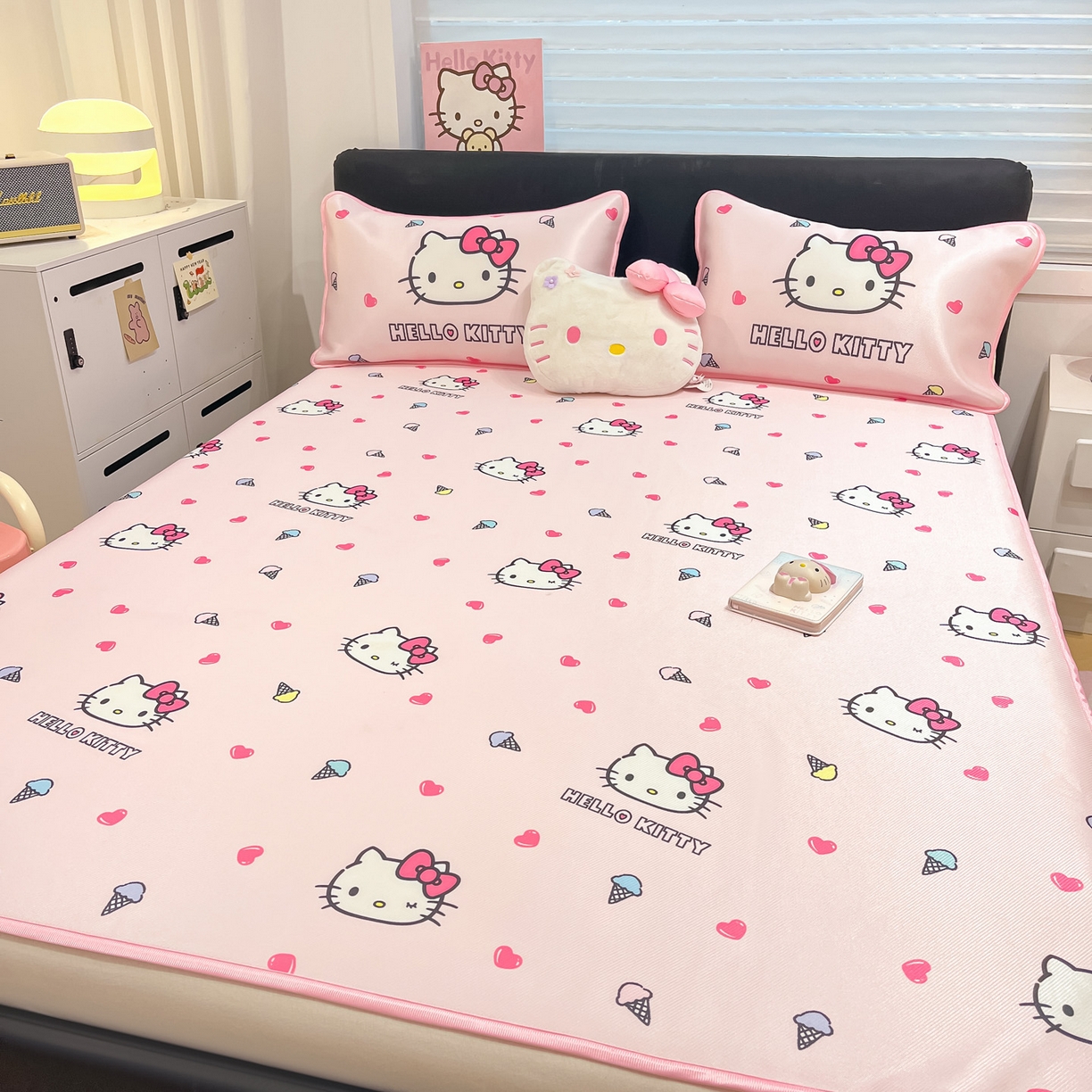 暮思家居 2026新款三丽鸥正版授权数码印花A类可机洗1200D冰丝凉席三件套平铺款系列 平铺款-甜筒KT