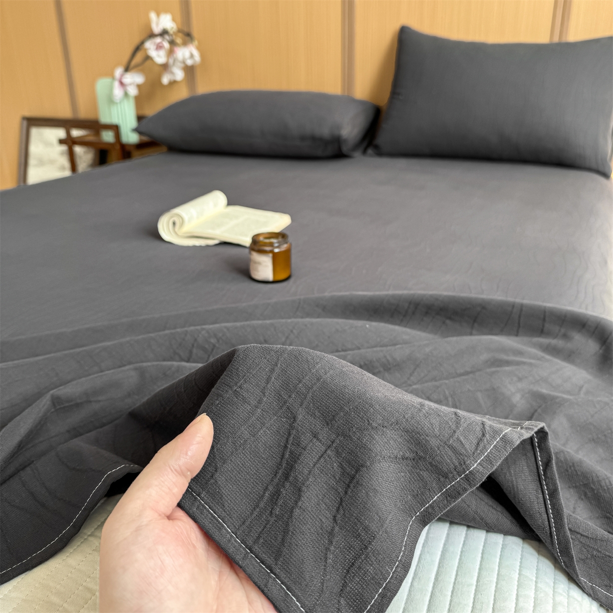 91家纺网 家纺一手货源 找家纺 灰鲸 2026新款全棉简约三层纱色织提花单品床单 浅忆-素墨