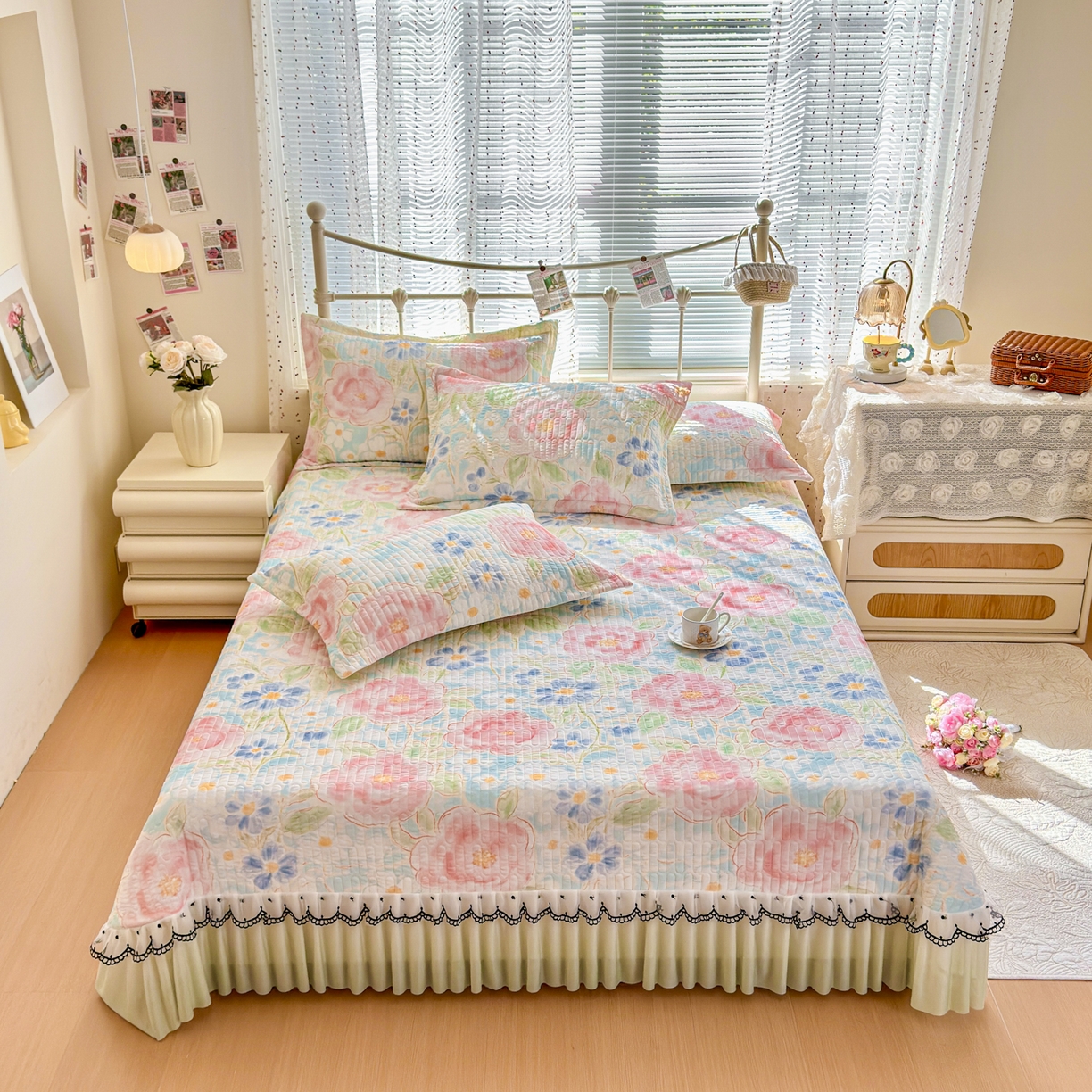 91家纺网 家纺一手货源 找家纺 （总）鑫利来家纺 2026新款凉感丝小冰皮软凉席三件套蕾丝花边床裙款养生空调席子三件套单凉席