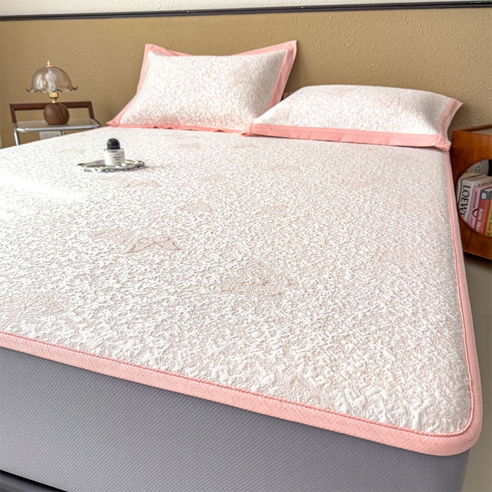 91家纺网 家纺一手货源 找家纺 几禾 2026新款凉感抗菌提花豆豆凉席蝶舞花语 床笠-蝶舞花语-蝴蝶粉