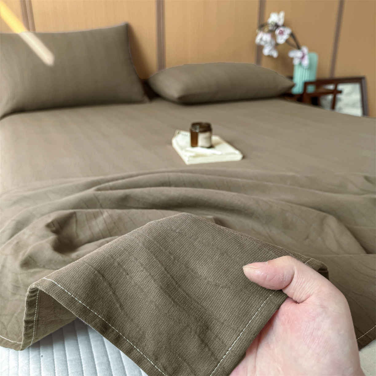 91家纺网 家纺一手货源 找家纺 灰鲸 2026新款全棉简约三层纱色织提花单品床单 浅忆-摩卡