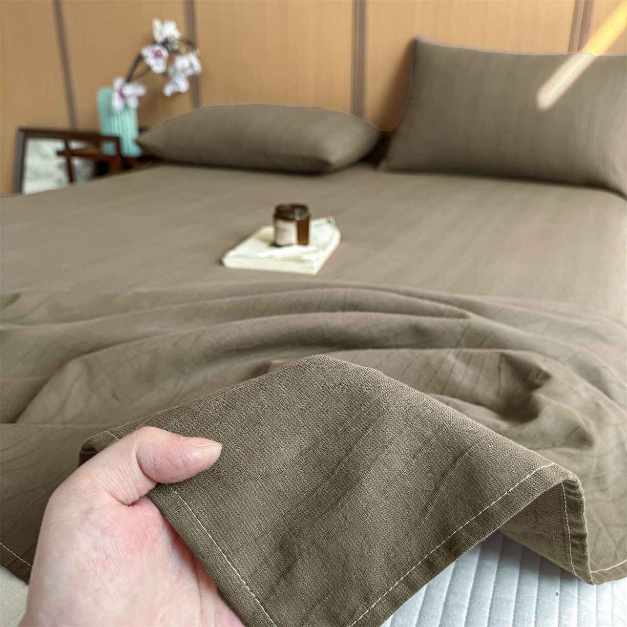 91家纺网 家纺一手货源 找家纺 灰鲸 2026新款全棉简约三层纱色织提花单品床单 浅忆-摩卡