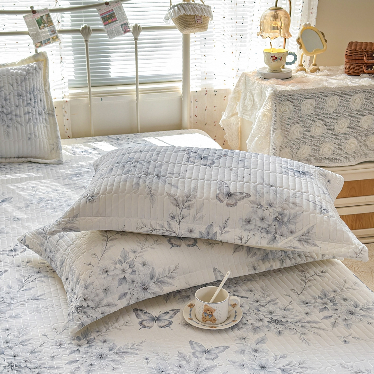 91家纺网 家纺一手货源 找家纺 鑫利来家纺 2026新款凉感丝小冰皮软凉席三件套蕾丝花边床裙款养生空调席子三件套单凉席 蝶恋花