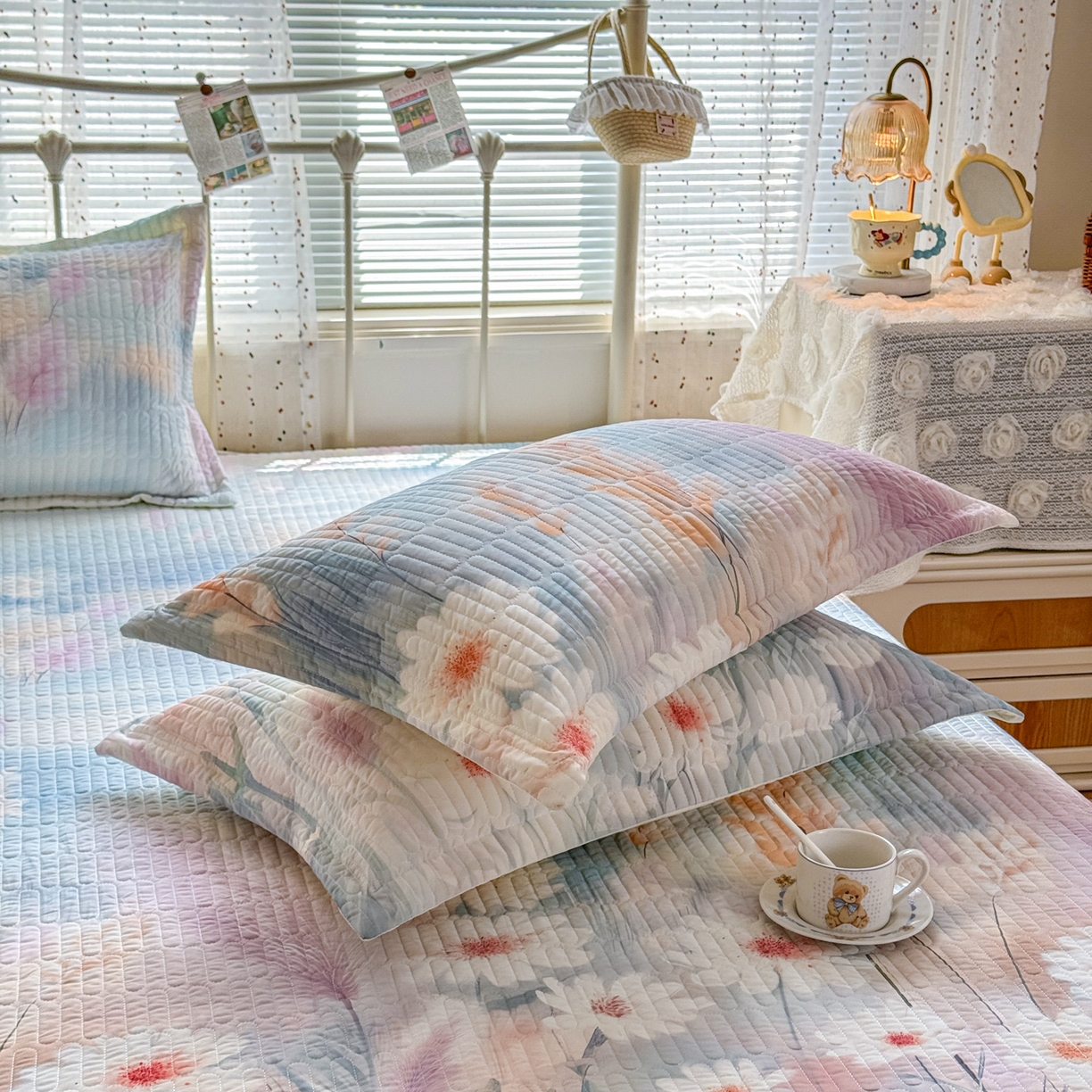 91家纺网 家纺一手货源 找家纺 鑫利来家纺 2026新款凉感丝小冰皮软凉席三件套蕾丝花边床裙款养生空调席子三件套单凉席 花间如梦