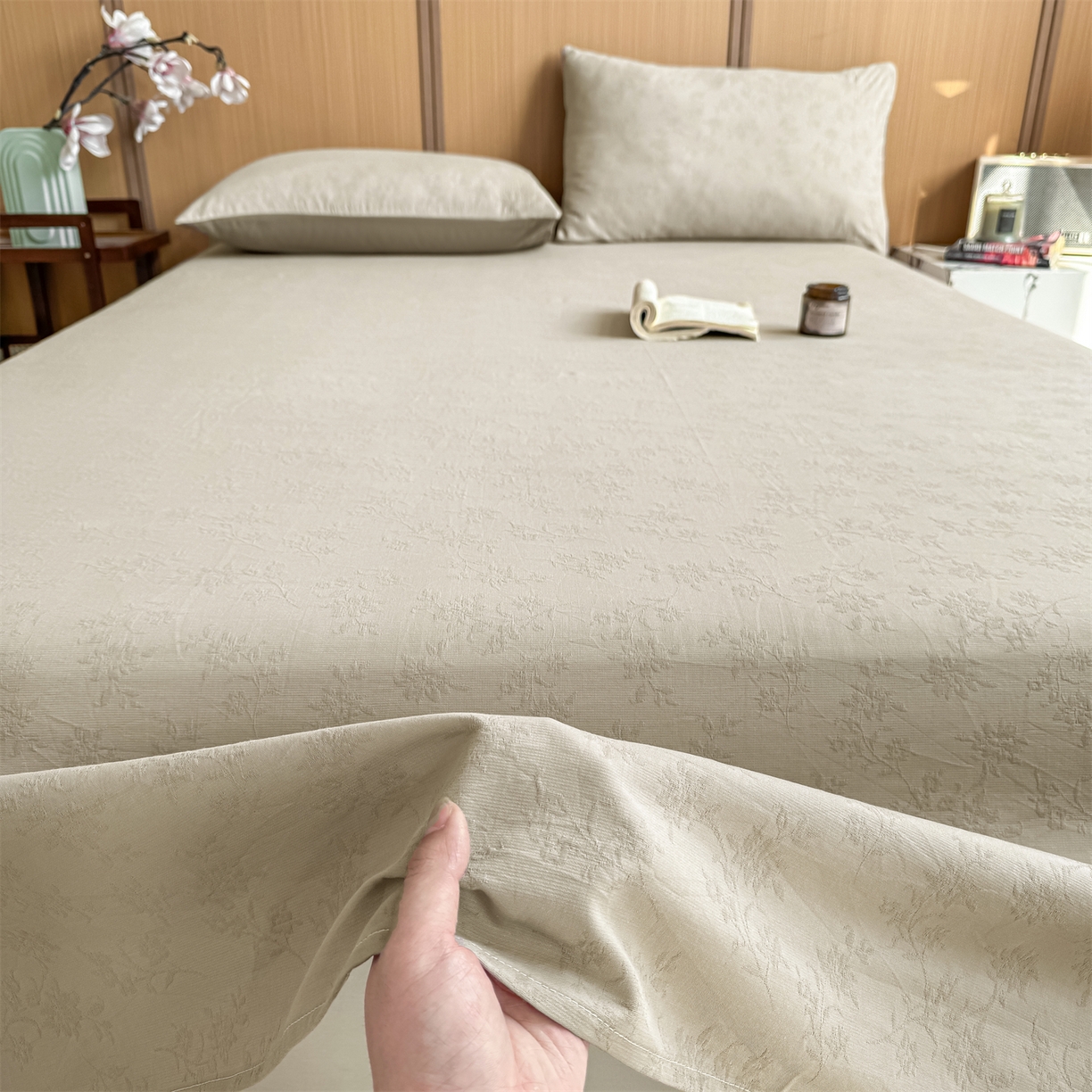 91家纺网 家纺一手货源 找家纺 灰鲸 2026新款全棉简约三层纱色织提花单品床单 花影-可可奶咖