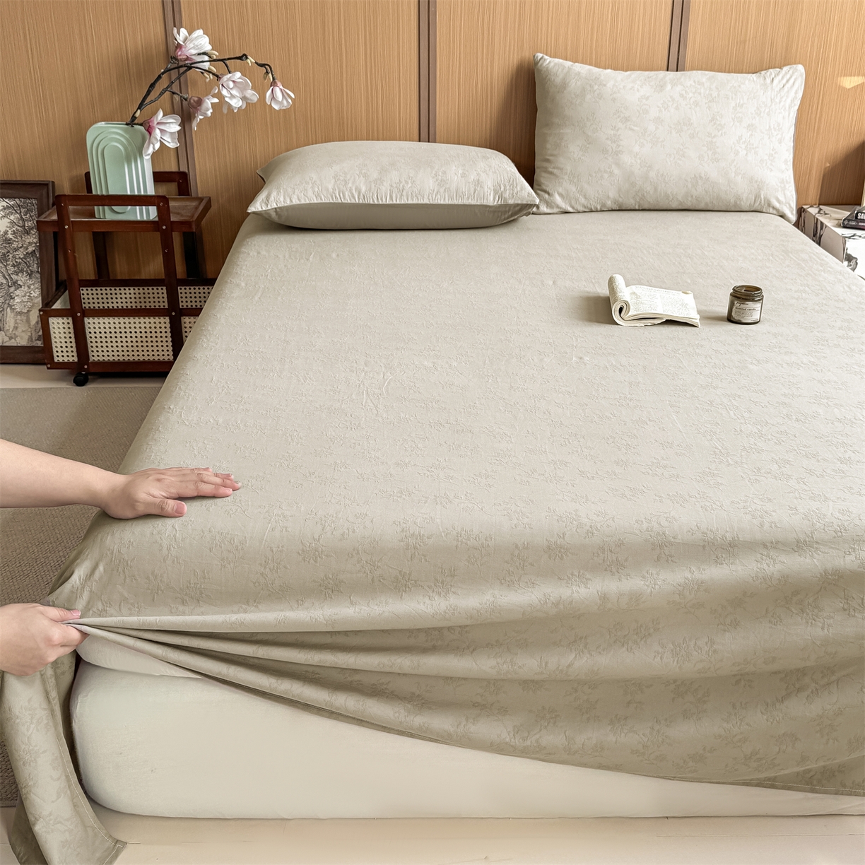 91家纺网 家纺一手货源 找家纺 灰鲸 2026新款全棉简约三层纱色织提花单品床单 花影-可可奶咖