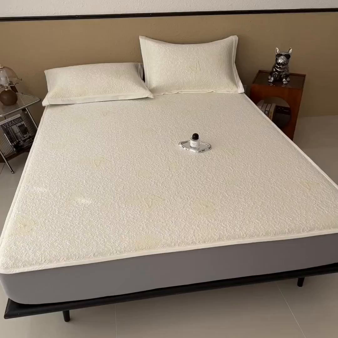 91家纺网 家纺一手货源 找家纺 几禾 2026新款凉感抗菌提花豆豆凉席蝶舞花语 床笠-蝶舞花语-泡泡黄