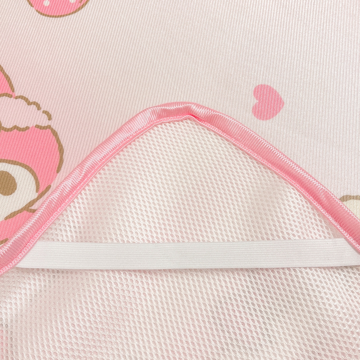 91家纺网 家纺一手货源 找家纺 暮思家居 2026新款三丽鸥正版授权数码印花A类可机洗1200D冰丝凉席三件套平铺款系列 平铺款-洋娃娃美乐蒂