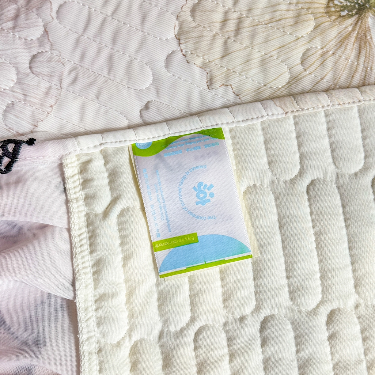 91家纺网 家纺一手货源 找家纺 鑫利来家纺 2026新款凉感丝小冰皮软凉席三件套蕾丝花边床裙款养生空调席子三件套单凉席 陌上彩叶