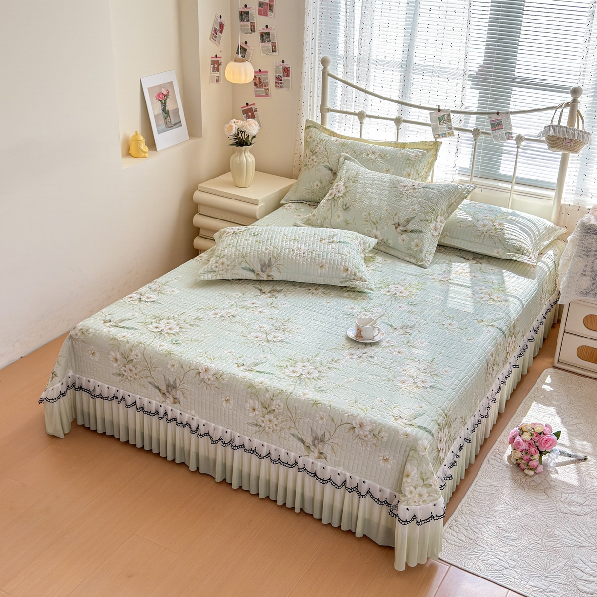 91家纺网 家纺一手货源 找家纺 鑫利来家纺 2026新款凉感丝小冰皮软凉席三件套蕾丝花边床裙款养生空调席子三件套单凉席 鸟语花香