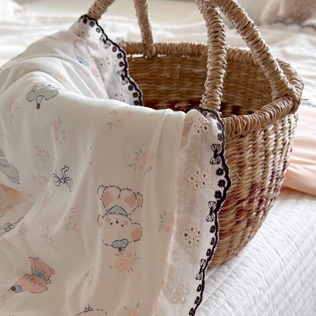 91家纺网 家纺一手货源 找家纺 （总）Sweet dreams甜梦 2026新款A类蕾丝花边锦氨凉感夏凉被