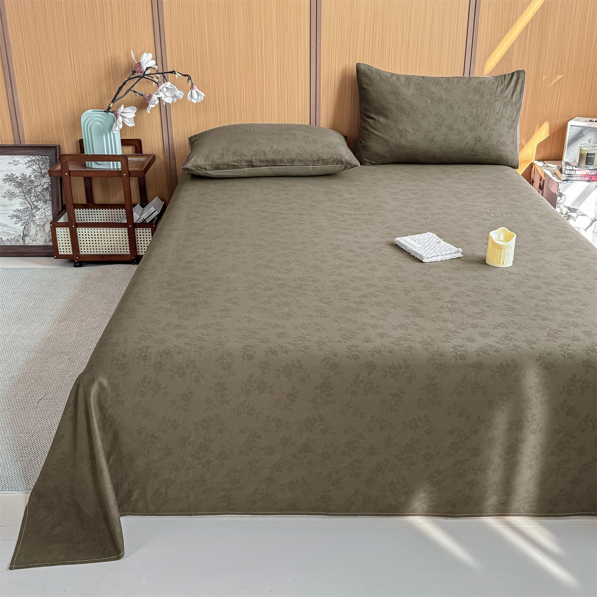 91家纺网 家纺一手货源 找家纺 灰鲸 2026新款全棉简约三层纱色织提花单品床单 花影-摩卡