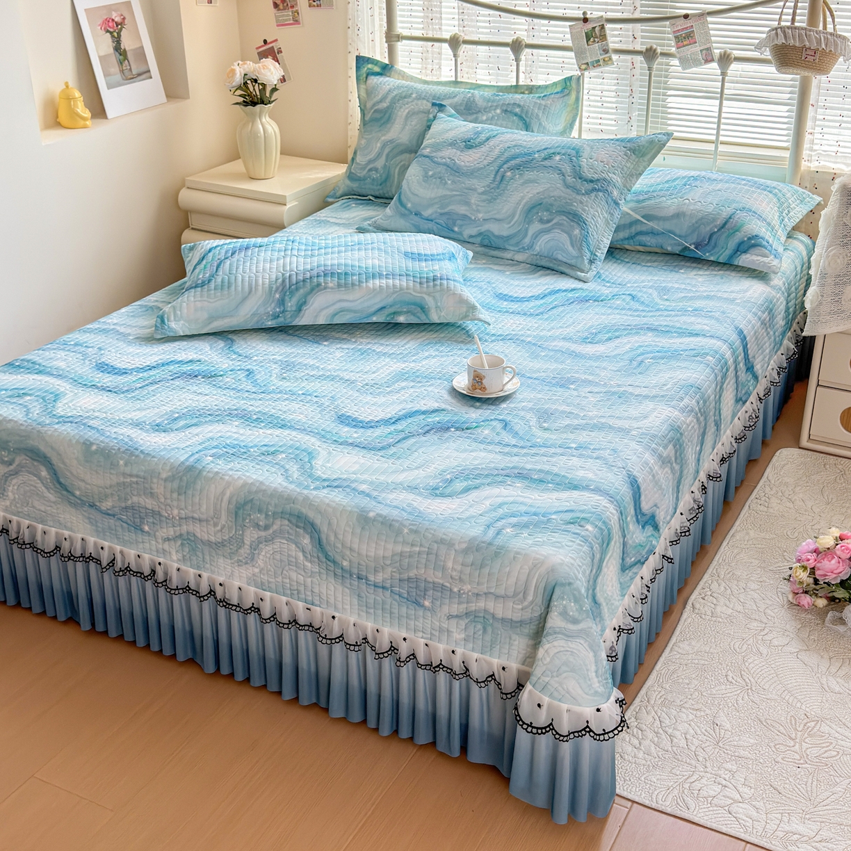 91家纺网 家纺一手货源 找家纺 鑫利来家纺 2026新款凉感丝小冰皮软凉席三件套蕾丝花边床裙款养生空调席子三件套单凉席 星河