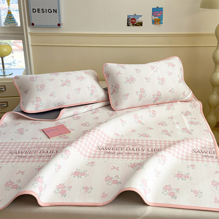 91家纺网 家纺一手货源 找家纺 几禾 2026新款卡通印花凉感凉豆豆凉席系列 粉色花海--床席款