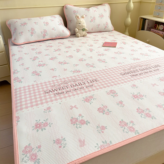 91家纺网 家纺一手货源 找家纺 几禾 2026新款卡通印花凉感凉豆豆凉席系列 粉色花海--床席款
