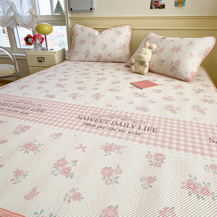 91家纺网 家纺一手货源 找家纺 几禾 2026新款卡通印花凉感凉豆豆凉席系列 粉色花海--床席款