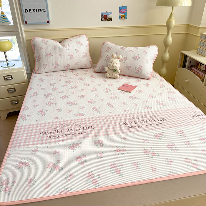 91家纺网 家纺一手货源 找家纺 几禾 2026新款卡通印花凉感凉豆豆凉席系列 粉色花海--床席款