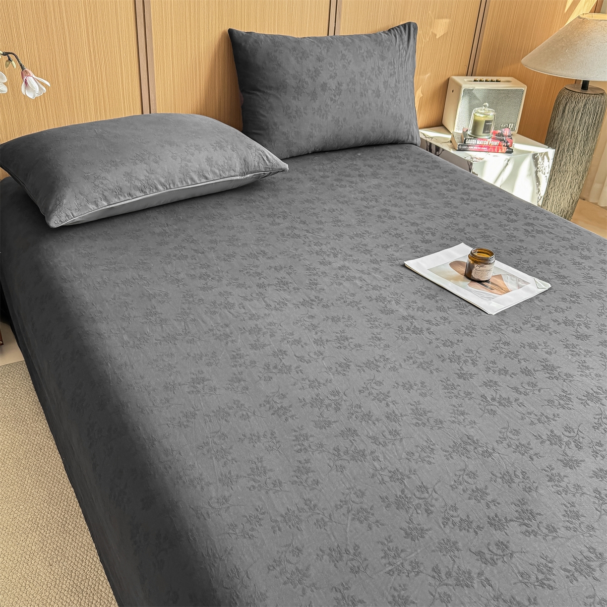 91家纺网 家纺一手货源 找家纺 灰鲸 2026新款全棉简约三层纱色织提花单品床单 花影-素墨