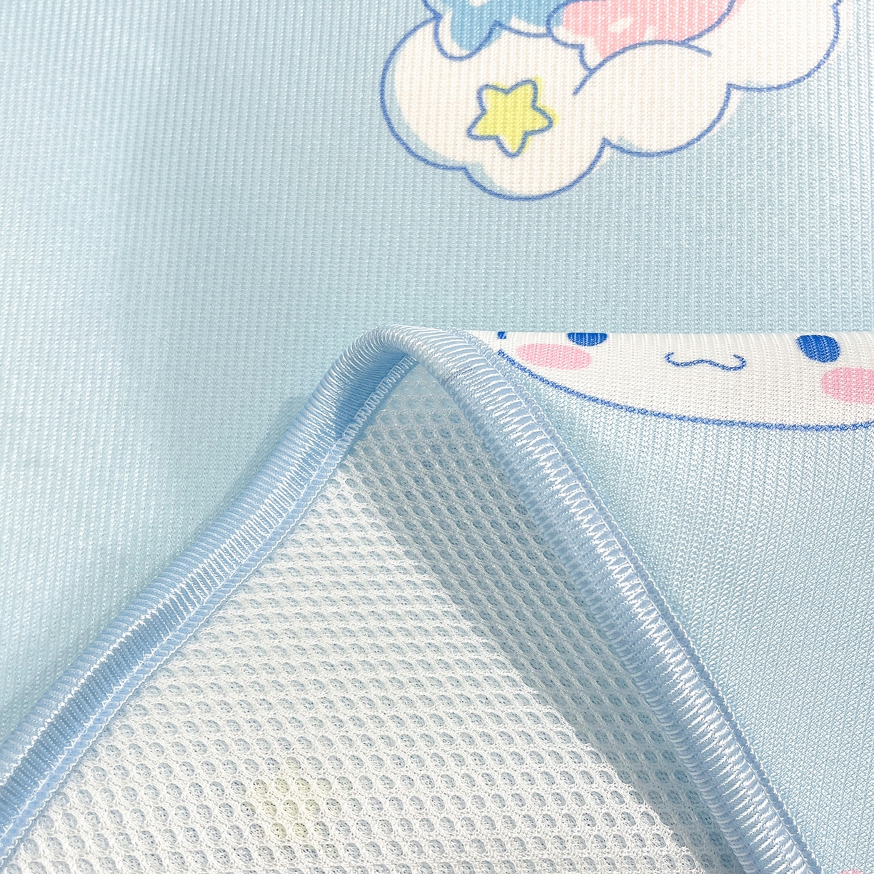 91家纺网 家纺一手货源 找家纺 暮思家居 2026新款三丽鸥正版授权数码印花A类可机洗1200D冰丝凉席三件套平铺款系列 平铺款-云朵大耳狗