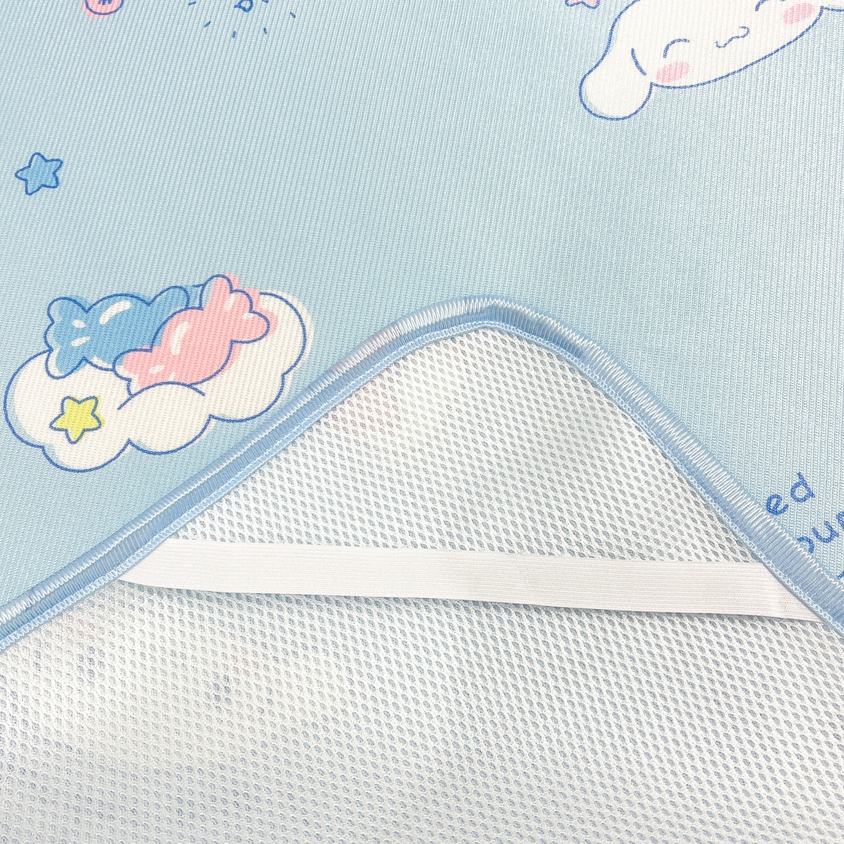 91家纺网 家纺一手货源 找家纺 暮思家居 2026新款三丽鸥正版授权数码印花A类可机洗1200D冰丝凉席三件套平铺款系列 平铺款-云朵大耳狗