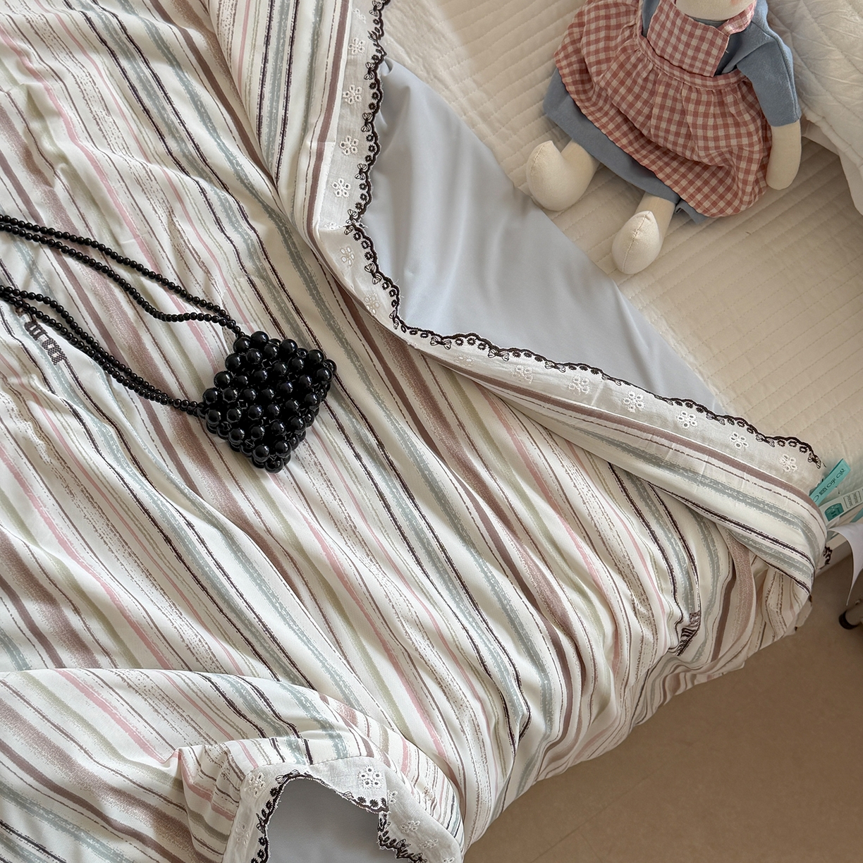 91家纺网 家纺一手货源 找家纺 Sweet dreams甜梦 2026新款A类蕾丝花边锦氨凉感夏凉被 mm线