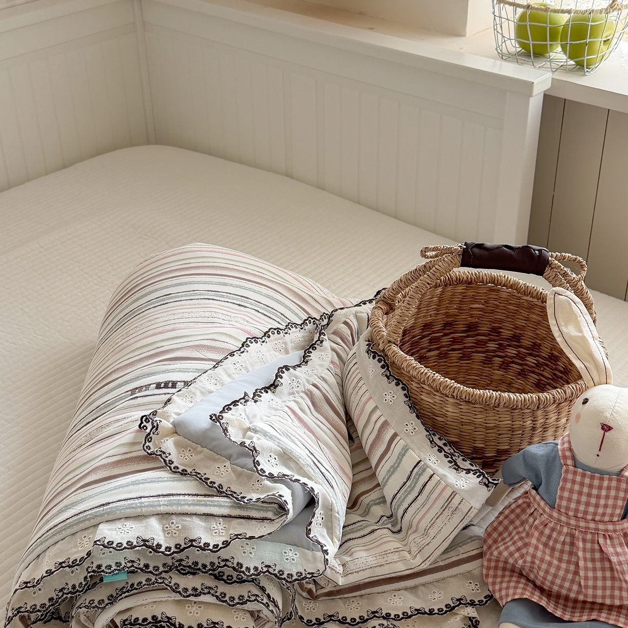 91家纺网 家纺一手货源 找家纺 Sweet dreams甜梦 2026新款A类蕾丝花边锦氨凉感夏凉被 mm线