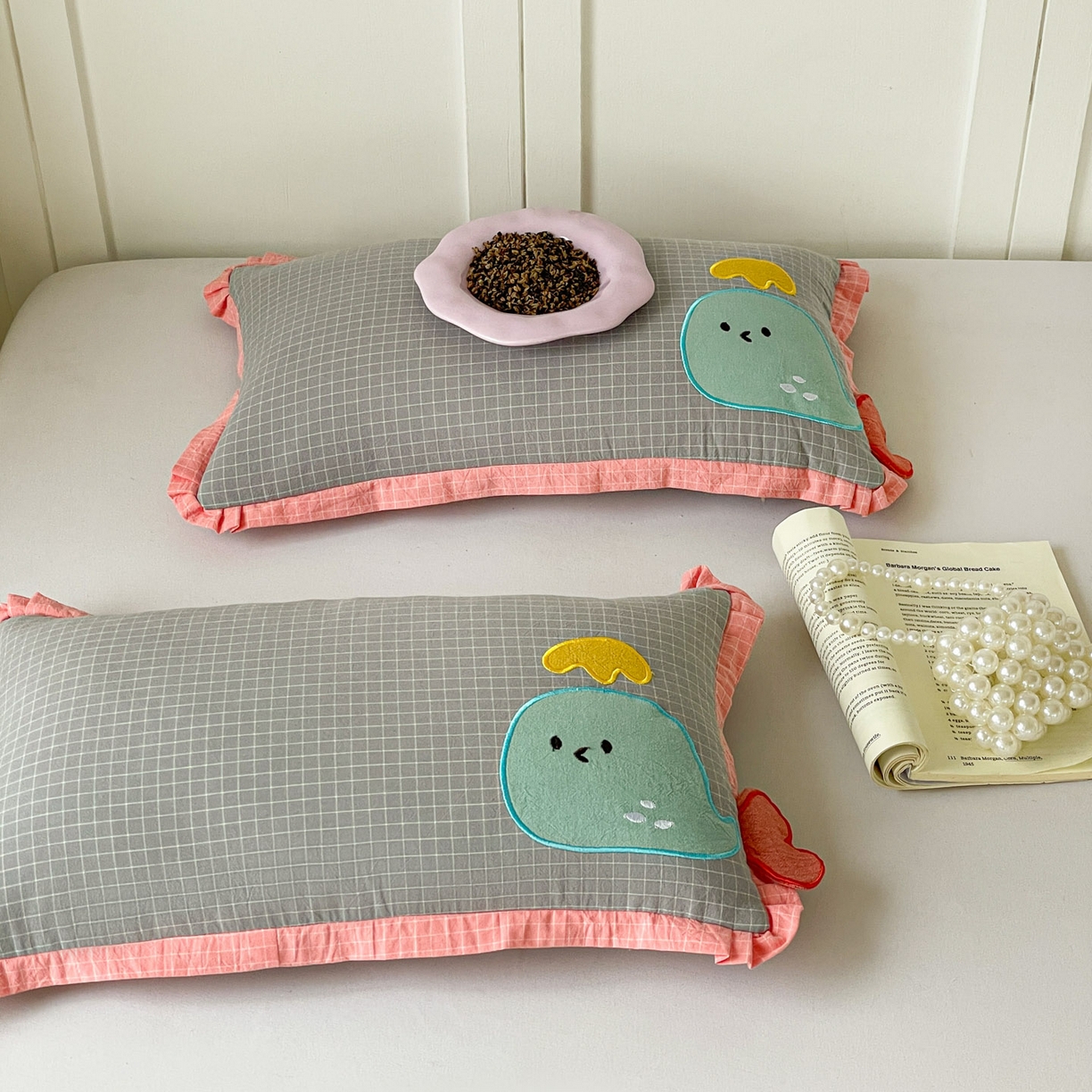 91家纺网 家纺一手货源 找家纺 梦叶草 2026新款全棉小鲸鱼荞麦枕枕头枕芯 小鲸鱼荞麦枕-灰色